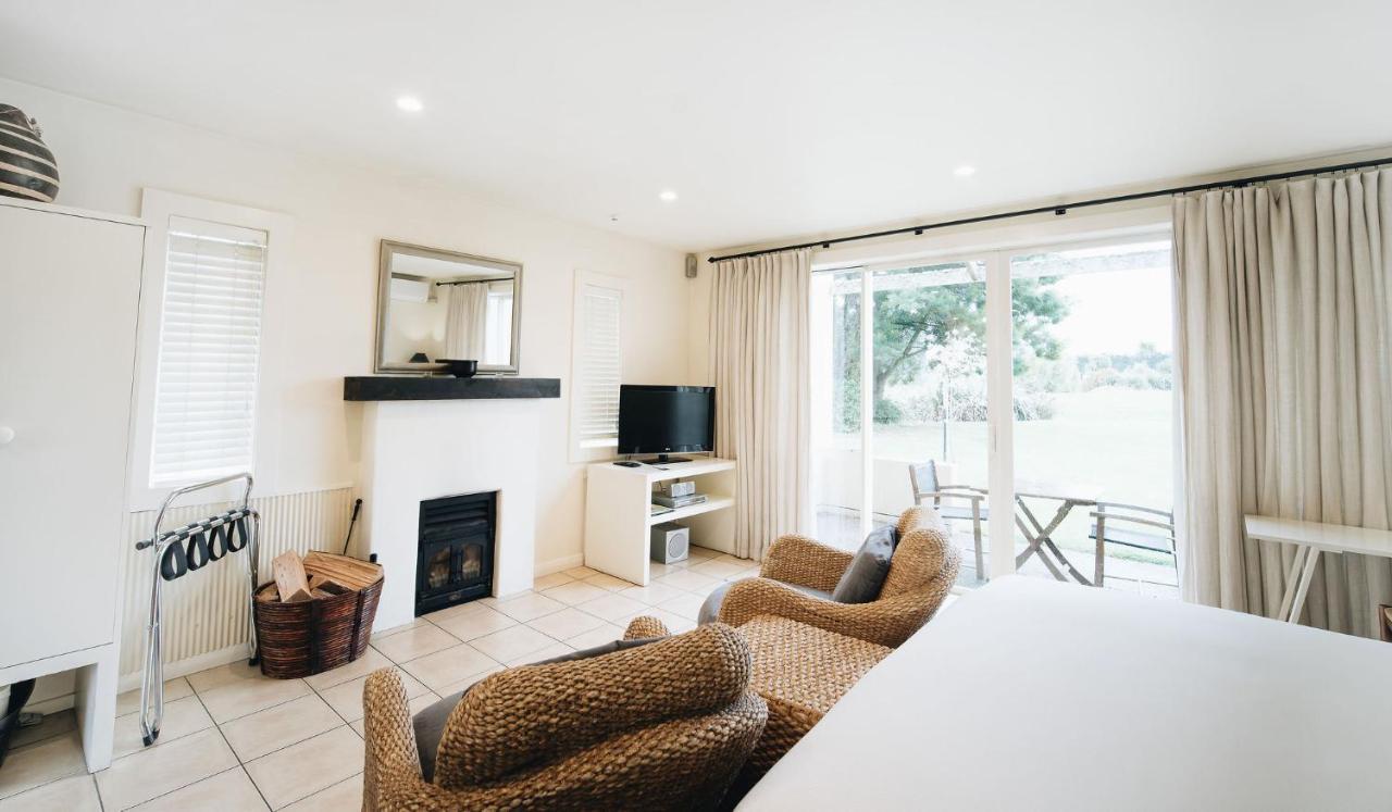 Brackenridge Country Retreat & Spa Martinborough Bagian luar foto