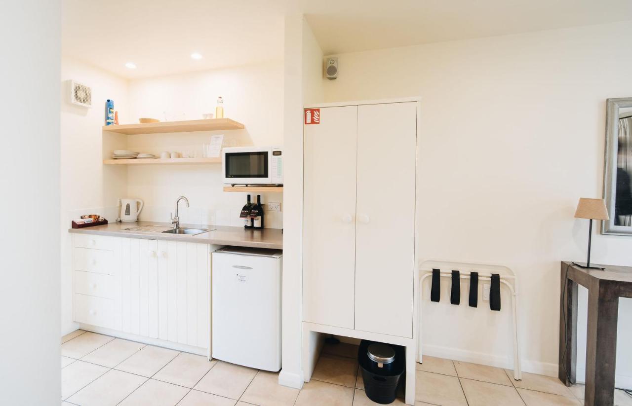 Brackenridge Country Retreat & Spa Martinborough Bagian luar foto