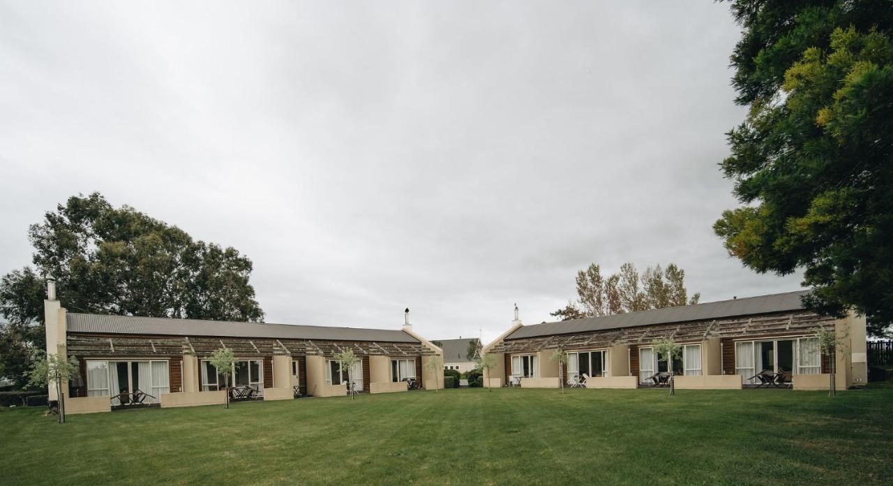 Brackenridge Country Retreat & Spa Martinborough Bagian luar foto