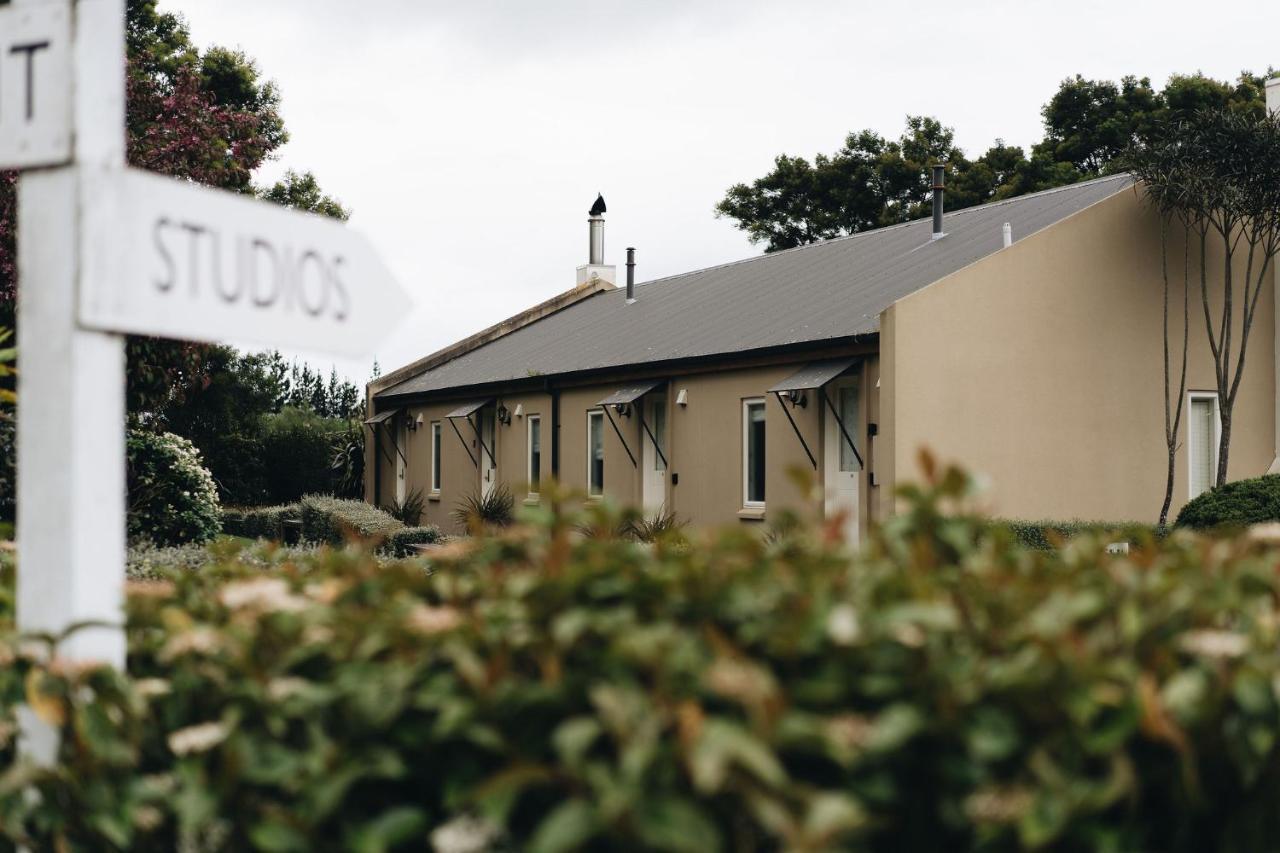 Brackenridge Country Retreat & Spa Martinborough Bagian luar foto