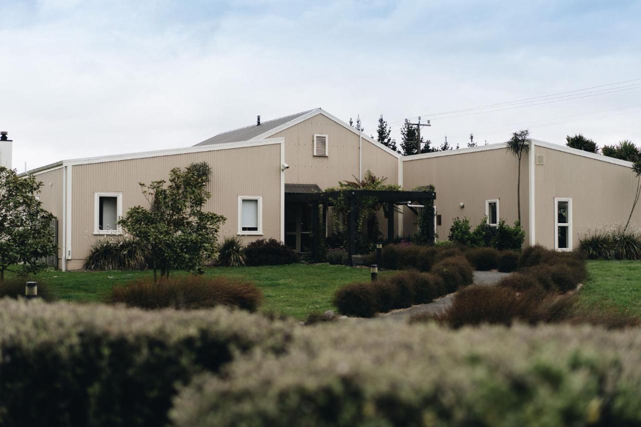 Brackenridge Country Retreat & Spa Martinborough Bagian luar foto