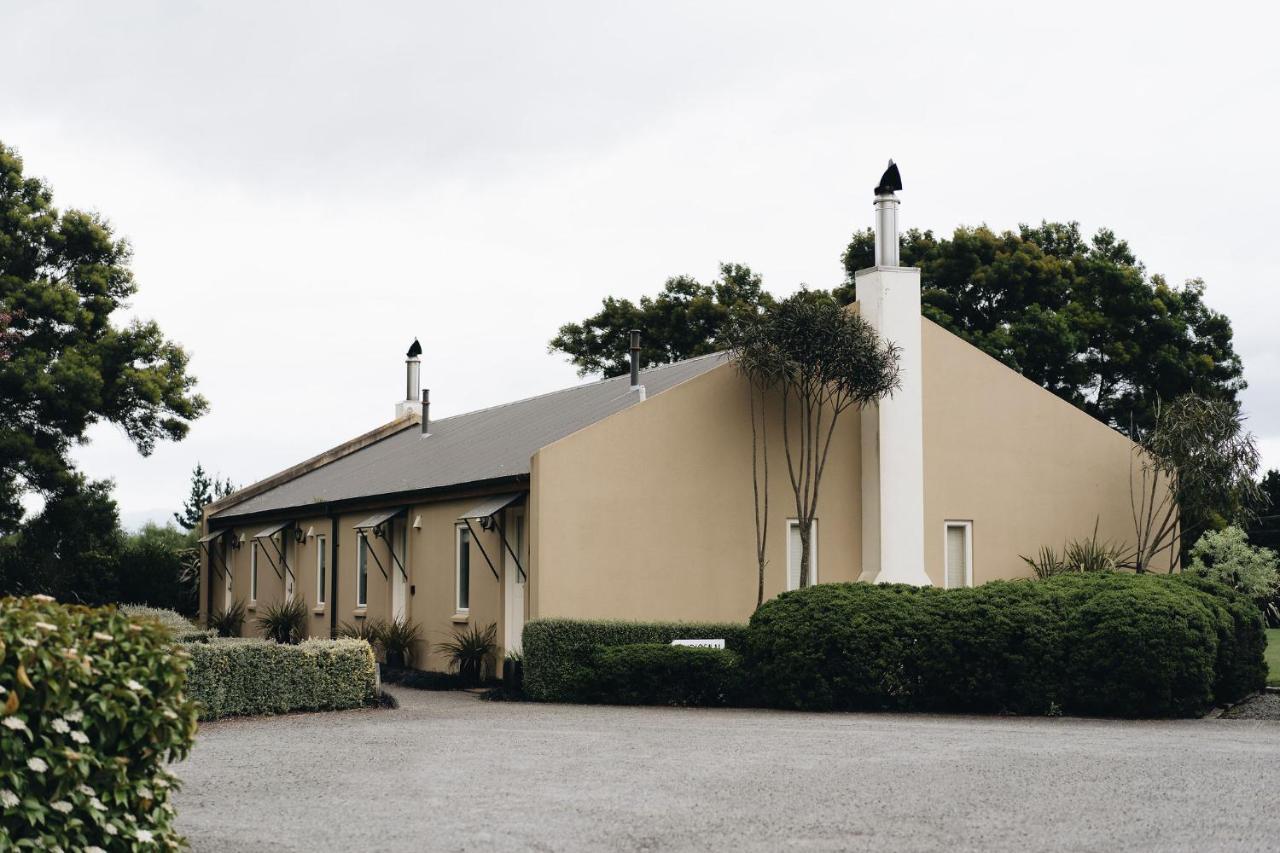Brackenridge Country Retreat & Spa Martinborough Bagian luar foto