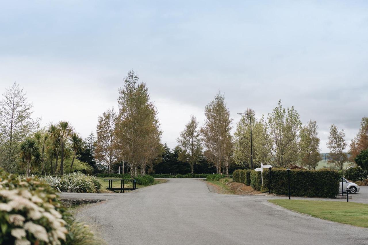 Brackenridge Country Retreat & Spa Martinborough Bagian luar foto