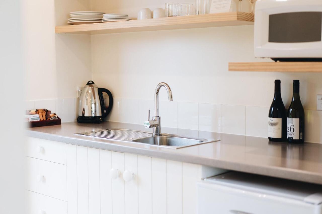 Brackenridge Country Retreat & Spa Martinborough Bagian luar foto