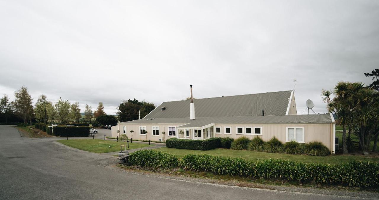 Brackenridge Country Retreat & Spa Martinborough Bagian luar foto