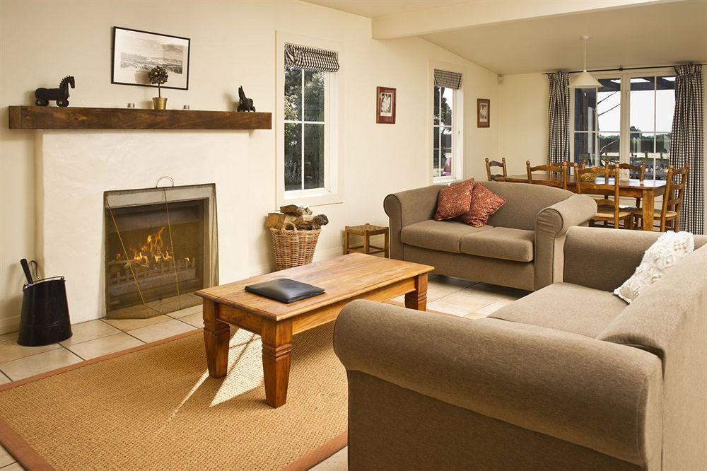 Brackenridge Country Retreat & Spa Martinborough Bagian luar foto