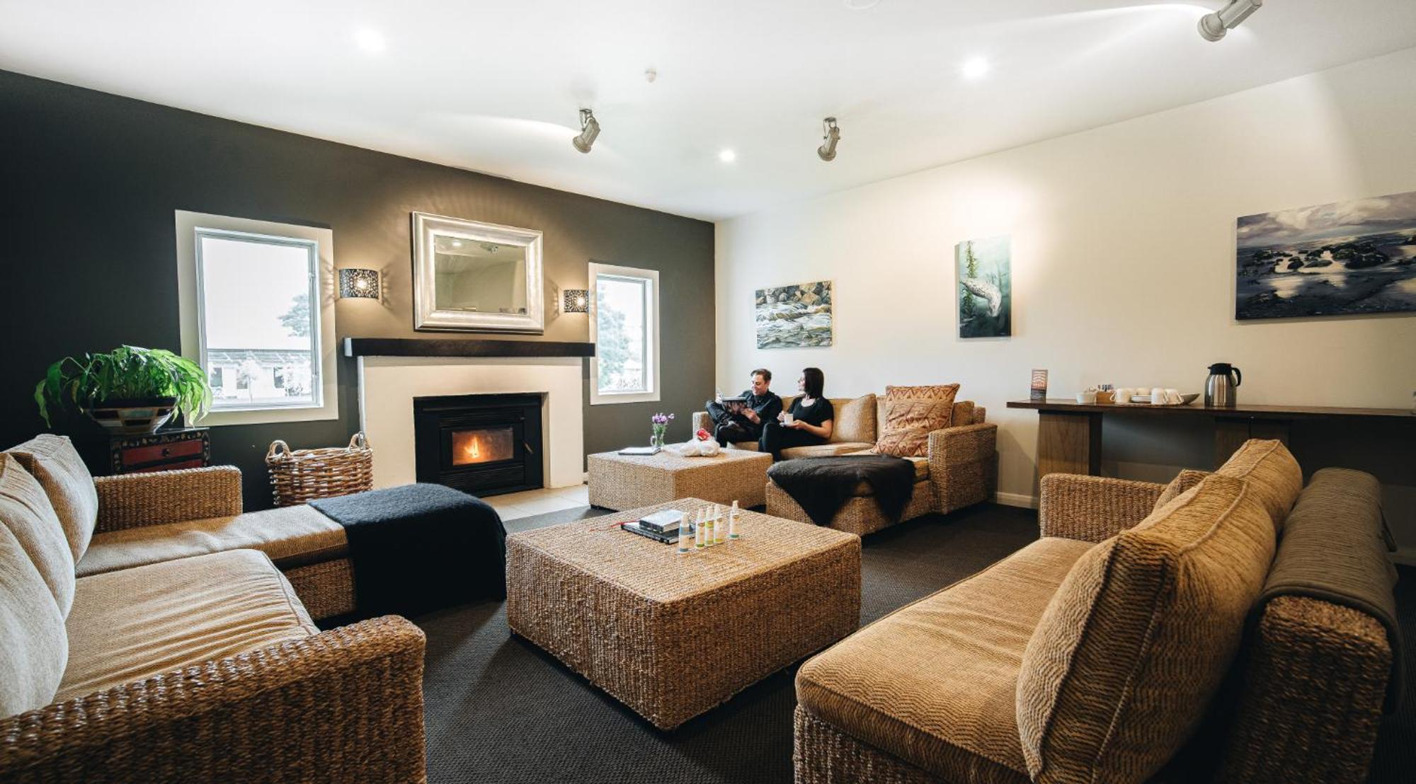 Brackenridge Country Retreat & Spa Martinborough Bagian luar foto