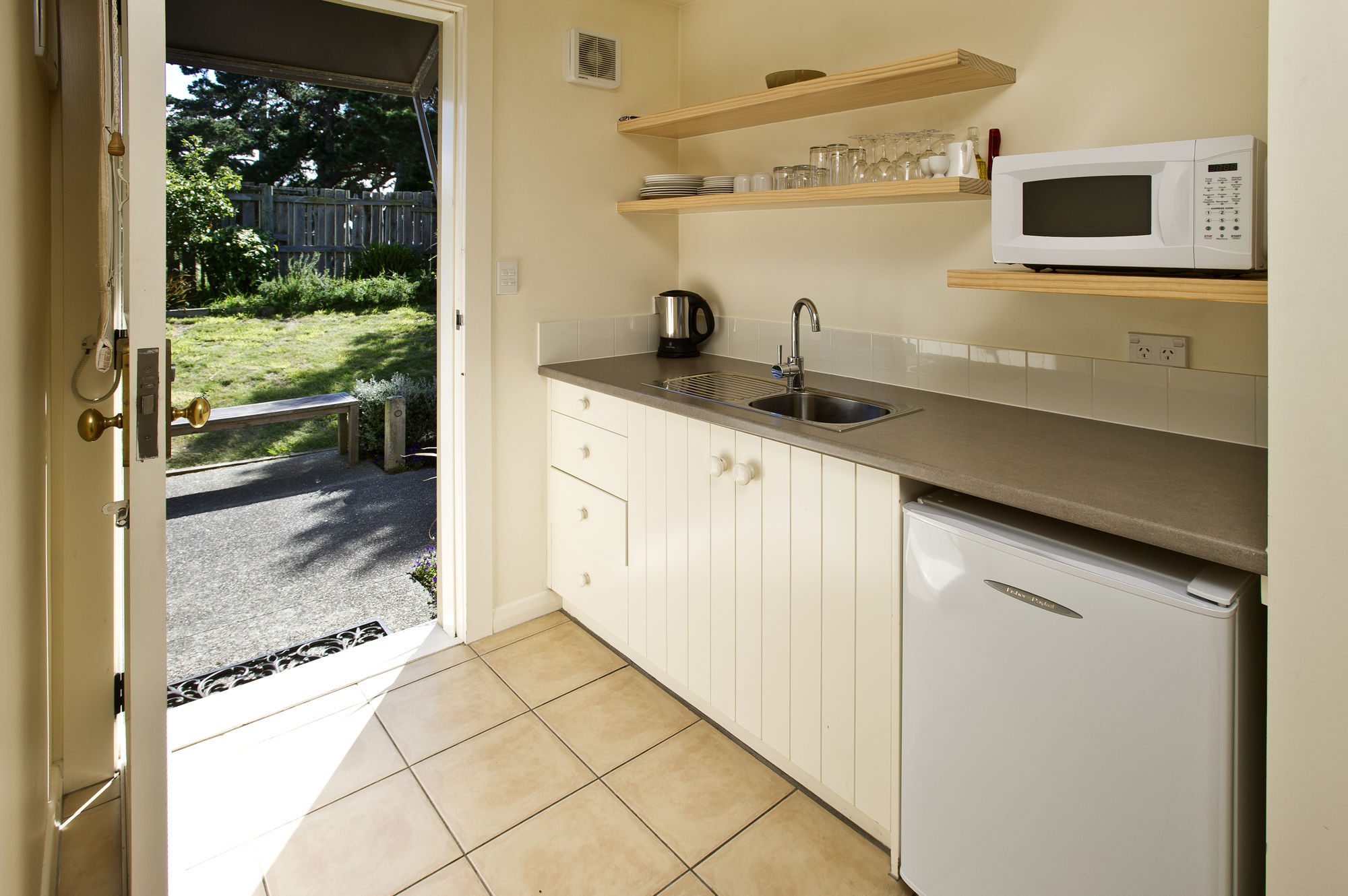 Brackenridge Country Retreat & Spa Martinborough Bagian luar foto